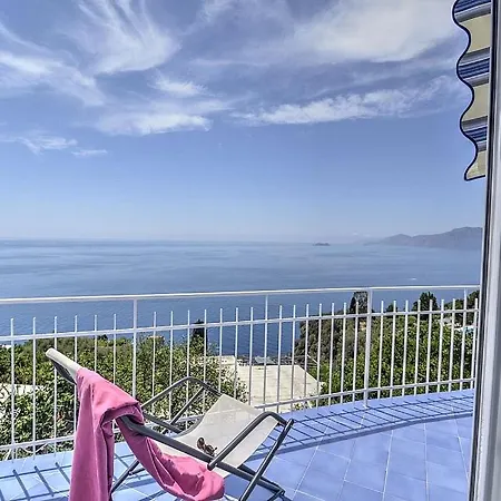 Sleeps 4 Air Con Wifi Villa *