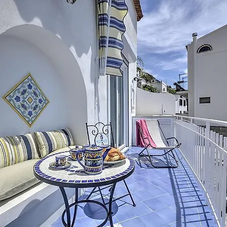 Sleeps 4 Air Con Wifi Villa *