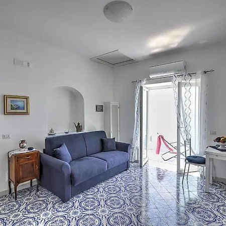 Sleeps 4 Air Con Wifi Praiano